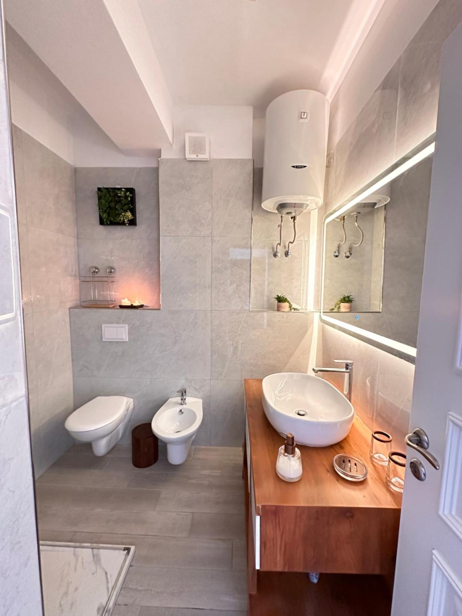 Domus Illyricum Apartment ดูร์เรส ภายนอก รูปภาพ
