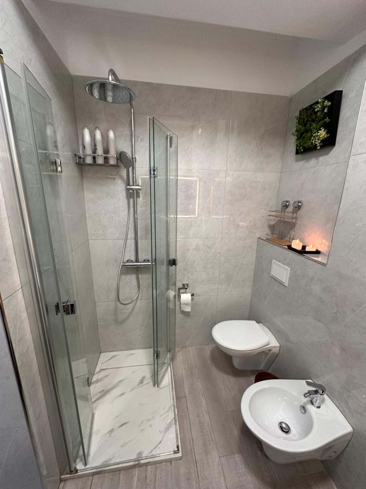 Domus Illyricum Apartment ดูร์เรส ภายนอก รูปภาพ