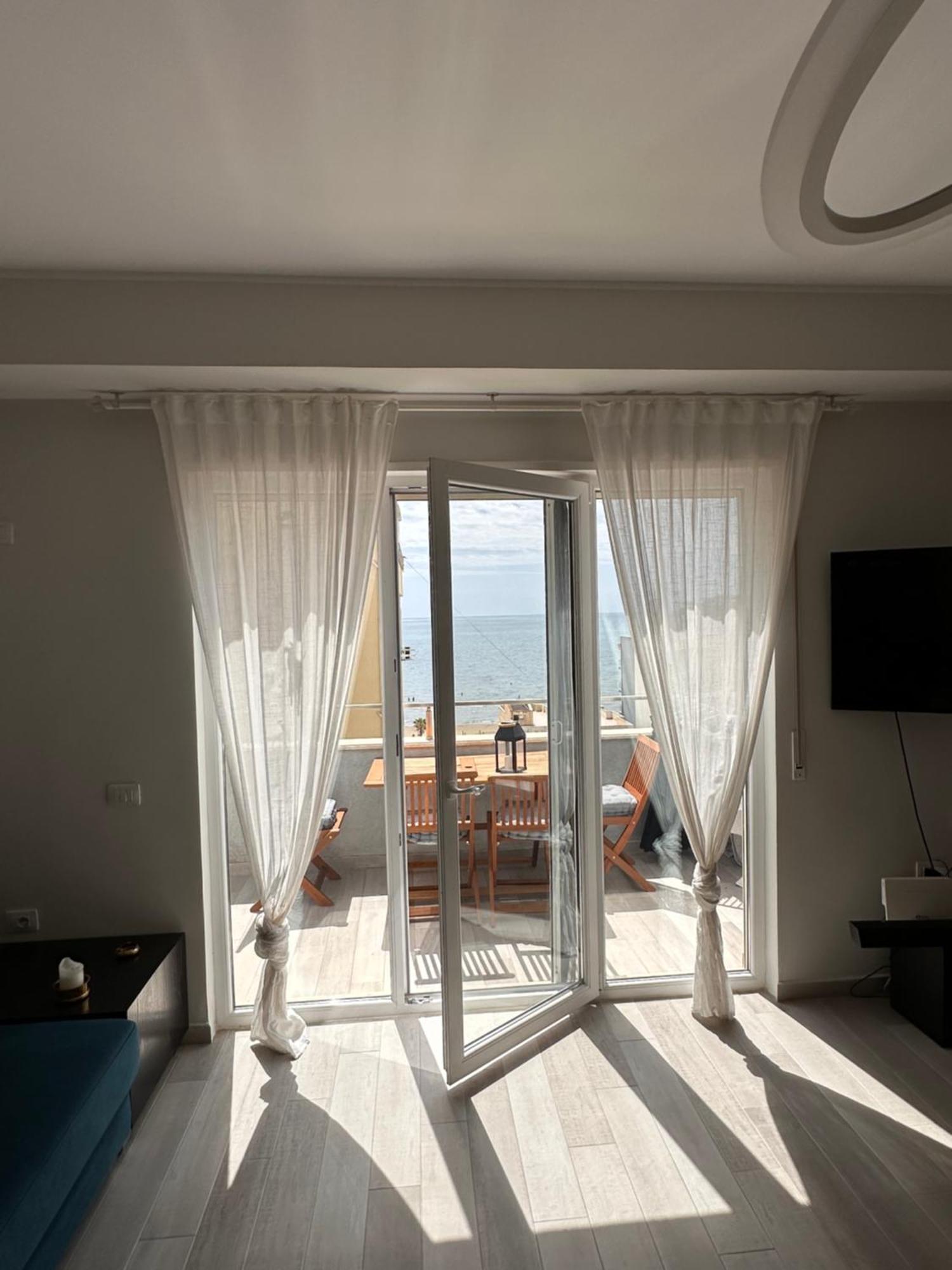 Domus Illyricum Apartment ดูร์เรส ภายนอก รูปภาพ